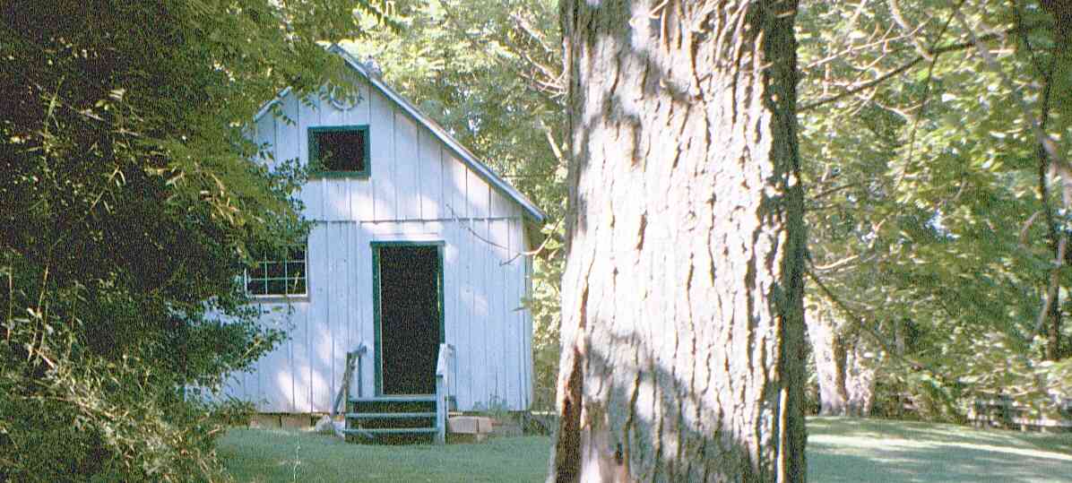 In this building, Dorothy Fox created a store to sell
Booth and Civil War memorabilia in an effort to pay the bills.